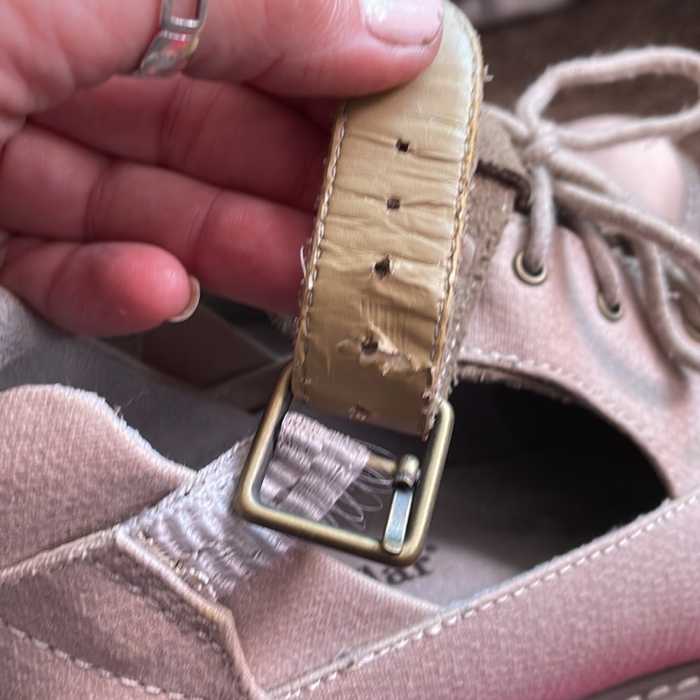 CAT Wedges - Picture 9 of 10